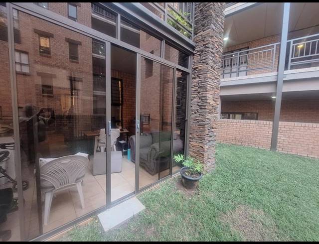 1 BEDROOM APARTMENT FOR SALE IN NEWLANDS